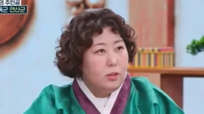 Lee Kwang-ki increpa a Choi Tae-seong... frente al banquete de Yeonsangun