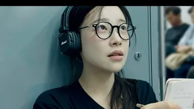 Ah Young, su apasionada vida diaria en el estudio de ensayo y el afecto hacia sus compañeros de equipo