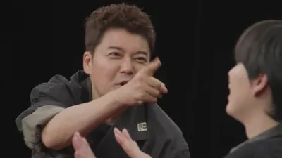 Jun Hyun-moo ante el comentario de Kyuhyun: “Quería ir a una reunión de una secta”