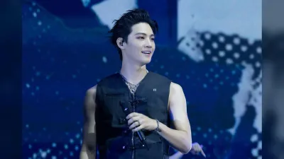 JB kicks off Asia tour, leading 10,000 fans in Bangkok in a massive sing-along