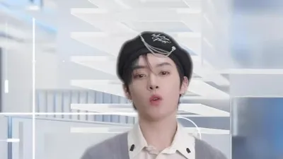 Stray Kids Ready for Japan Tour, Lee Know Showcases The Official Merchandise Lineup Designed for STAY GUIDE