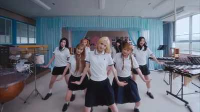 Hearts2Hearts releases Japanese debut single 'ICONIC HEART' within 0.7 days