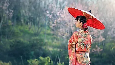 100여 년의 역사 자랑하는 연극단의 단원, 극단적 선택