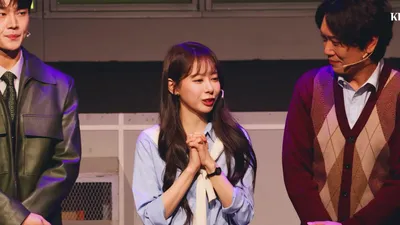 Actress Kim Bo-ra shares behind-the-scenes moments from the final performance of the musical PM Off…