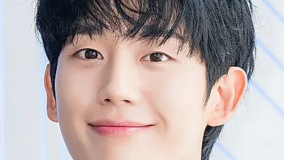 Jung Hae-in con indigestión y Ha Young, número uno en Netflix, aparecen en 'Okmun-a'
