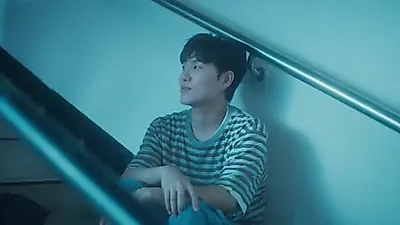 Yoon Seok-won's "Though I loved you" MV captures the afterimages of parting through his own melodies