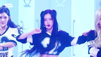 Hearts2Hearts' Ian showcases delicate facial expressions during '15-LOVE' performance