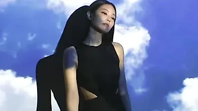 '셀럽' 제니, 남친 ·아빠에 이어 전용기 가격까지 화제