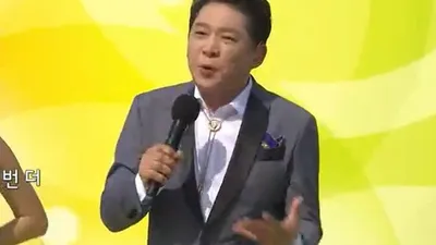 Park Sang-cheol encabeza la apertura del National Singing Contest en Geomdan-gu, Incheon.