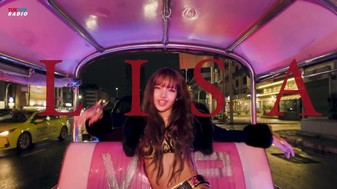LISA 'SaWaDiKa' 방콕 공연 영상, 공개 4.8일 만에 조회수 300만 회 돌파
