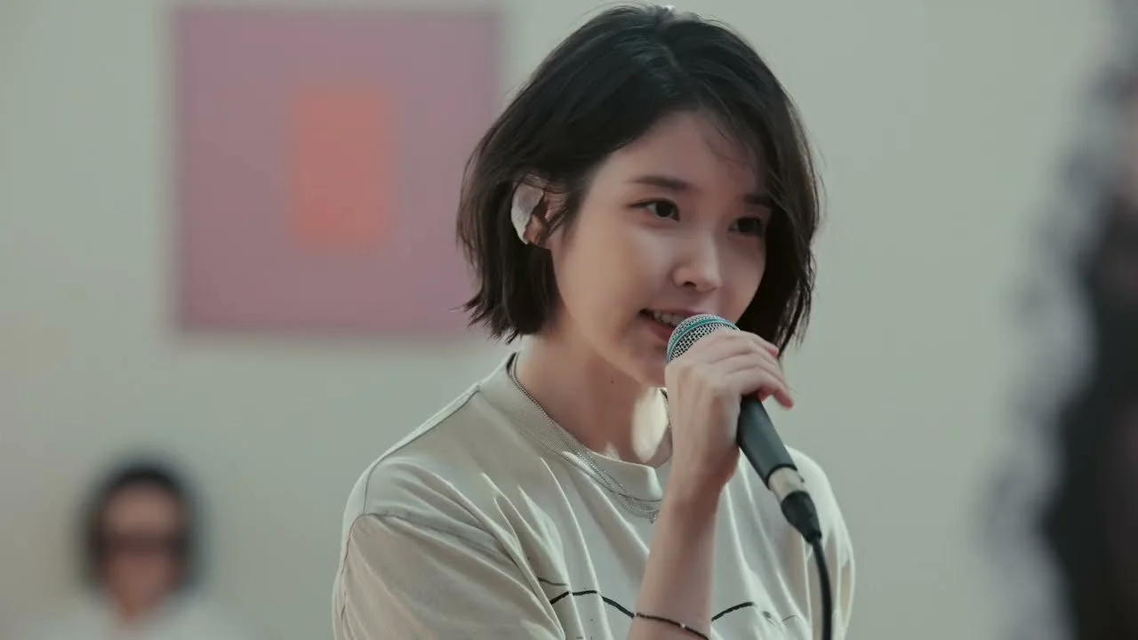 6일 사이 조회수 432만 회 급증, IU 라이브 영상의 기록적 상승세