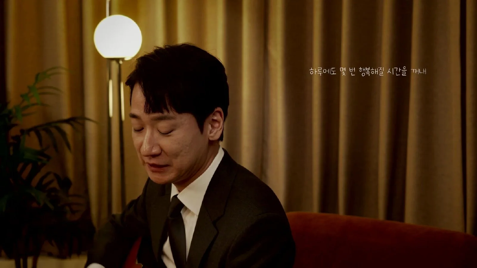 이진석, 기타 연주와 함께 부른 '어제보다 기억보다' 라이브 클립