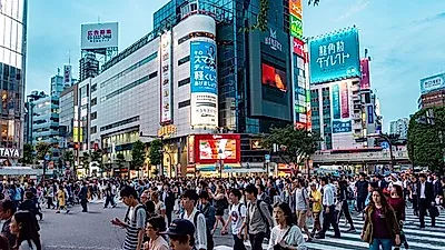 유흥업소 여성들과 여기까지?..‘40대 유부남 톱스타’ 논란