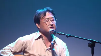 Kim Il-doo shares "the song that changed my life" and a bundle of stories during a live stage in Seomyeon, Busan