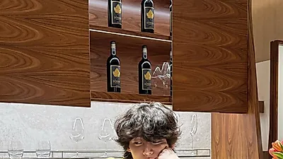 Changha, quien encontró una boutique en Singapur, revela su actualidad con un estilo sofisticado