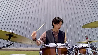 Hi-Fi Un, Heo Min Releases Solo Teaser for New Single 'Telescope'