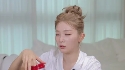 HeIslegi reveals her "my own purchase" summer hair care essentials ahead of her comeback