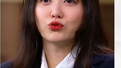 Ku Hye-sun, cuts her own bangs during recording... "Malicious comments are"
