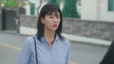 Jang Seo-hee y Yoon Hae-young se preparan meticulosamente para evitar la mirada del otro, elevando…
