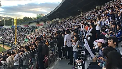LG 잠실 마지막 시즌 162만명…임시구장 1만8000석, 수용력 24% 감소