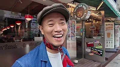 YouTuber Kang Gary captures the intense life of a Daechi Papa
