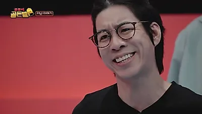 “不是演戏是真的辣” YouTuber金钟在辣炒年糕吃播中寻找隐藏间谍