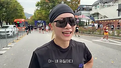 Hip Eutteum actúa como marcapasos de su marido en una carrera en Jeonju