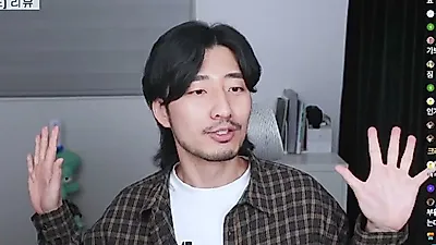 "말이 안 되는 부분이 90%"…영화 '부활남 더 레드'의 기묘한 설정