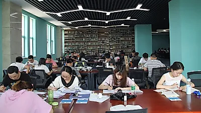 취업준비 월평균 58만원…응시료 지원은 결제 전 확인
