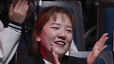 "EBS 퇴사하겠다" 선언한 펭수, 눈싸움 게임서 10초 만에 패배