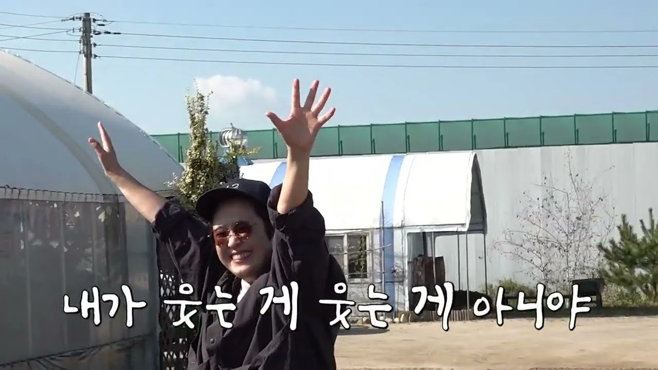 Broadcaster Song Eun-i visits mushroom farm to harvest and cook diverse dishes