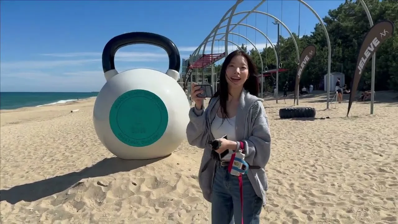 Un viaje al mar de Gangwon Province: alojamiento y paseo por el mercado con perros de compañía