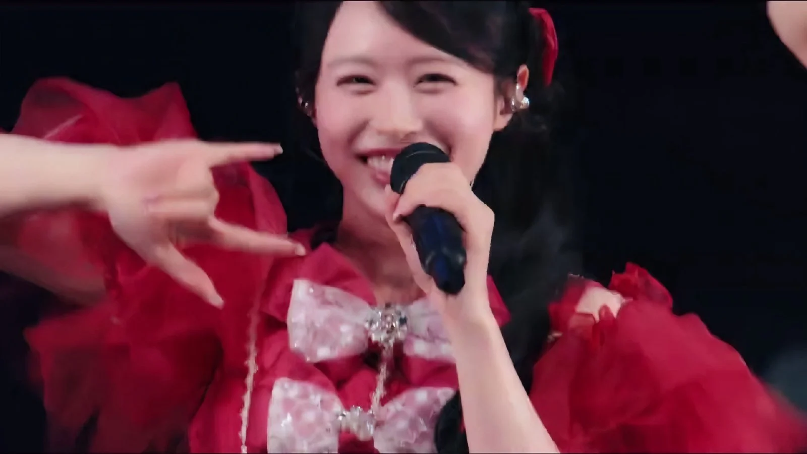 CUTIE STREET通过成员们的问卷调查呈现“他人介绍曲”舞台