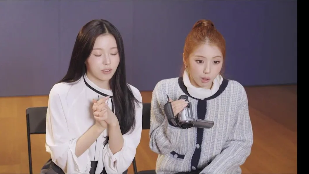 NMIXX의 어린 시절, 돌고래반 학예회 무대와 가족들의 대화