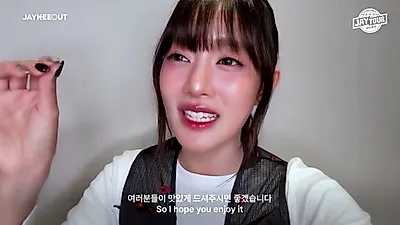 민니의 태국 미식 여행, 친구가 추천한 맛집과 깜짝 라이브 현장