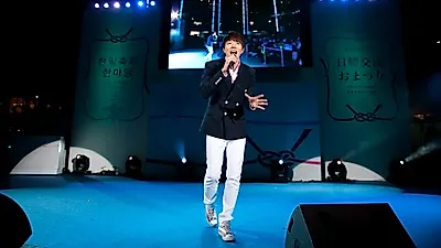 이수만 A2O, 보이·걸그룹 같은 날 데뷔…‘두 팀 동시 론칭’의 셈법