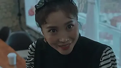 Hair salon owner's long hair style draws attention in new drama