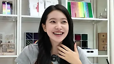 「コーラル系の権威者だった」キム・イェリ、パーソナルカラー診断の結果は「秋ソフトライト」