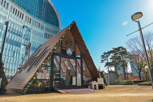 크리스마스 분위기 물씬 풍기는 'MINI CABIN HOUSE' (사진 1)