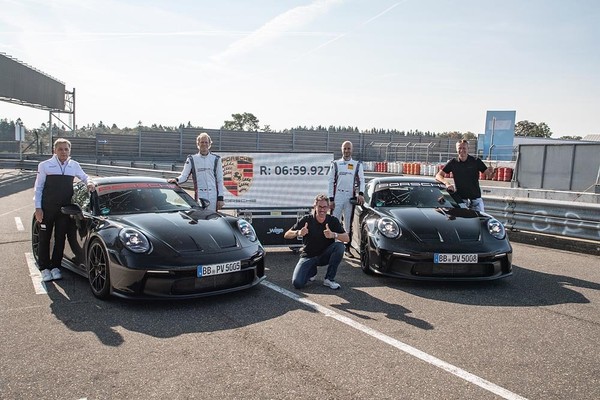 뉘르부르크링 6분 59.927초 '포르쉐 911 GT3' (사진 3)