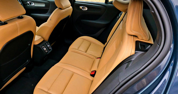 [시승기] 볼보 XC40 B4 인스크립션, Safety & Minimal Life (사진 7)