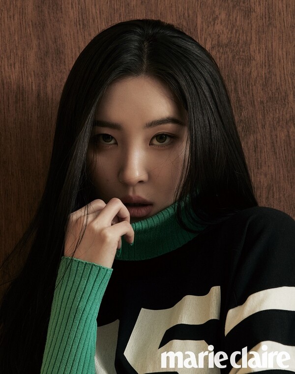 선미, 청하와 마리끌레르 5월호 장식. “그윽한 눈빛+감각적인 포즈” (사진 2)