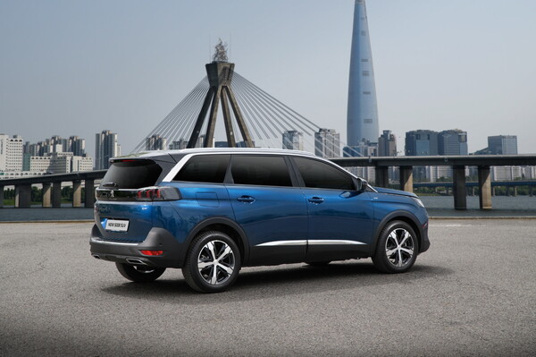 푸조, 7인승 "뉴 푸조 5008 SUV" 출시 (사진 2)