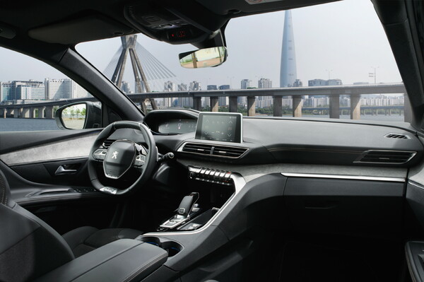 푸조, 7인승 "뉴 푸조 5008 SUV" 출시 (사진 4)
