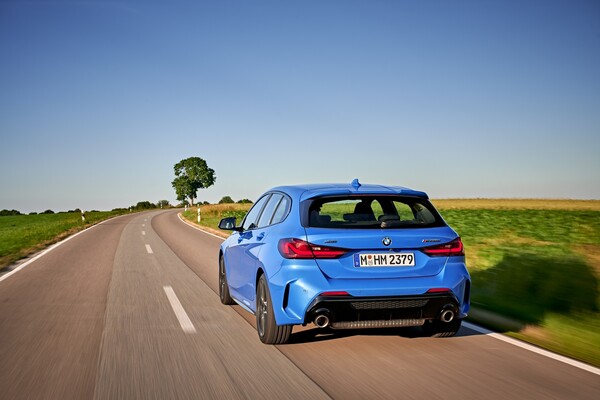 BMW 코리아, 고성능 M 퍼포먼스 모델 M135i xDrive 및 X2 M35i 출시 (사진 1)