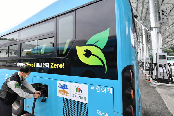 수원시 동부버스차고지, 친환경 에너지 클러스터로 재탄생 민·관 거버넌스로 충전시설과 발전시설 구축…발전 수익은 시민에 환원 (사진 2)