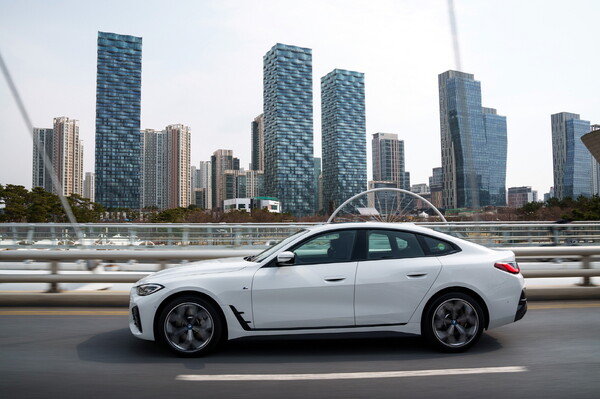 BMW 코리아, 브랜드 최초 순수전기 그란쿠페 BMW i4 공식 출시 (사진 3)