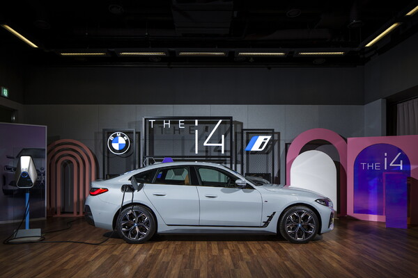 BMW 코리아, 브랜드 최초 순수전기 그란쿠페 BMW i4 공식 출시 (사진 5)