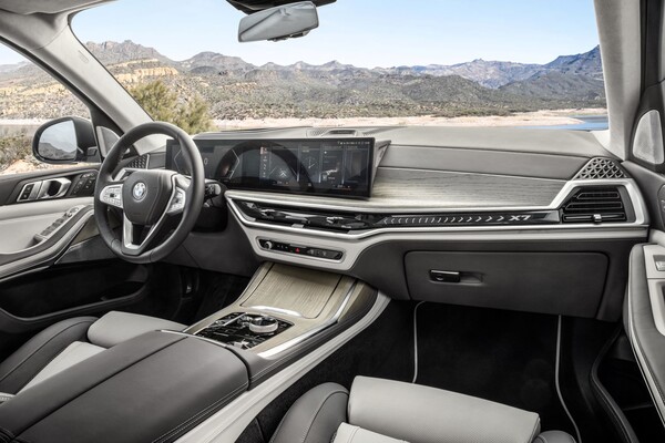 BMW, 존재감 및 고급스러움 한층 강화된 플래그십 SAV 뉴 X7 최초 공개 (사진 4)