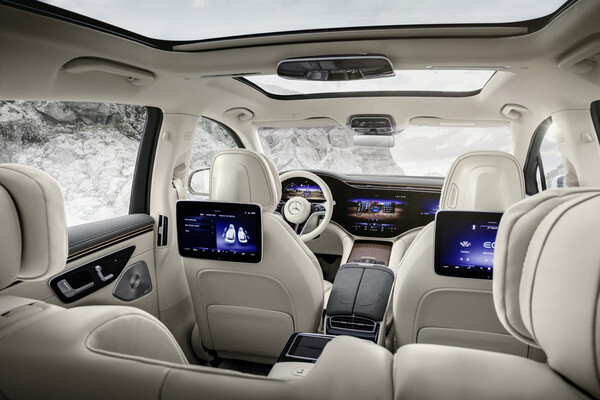 더 뉴 EQS SUV 인테리어